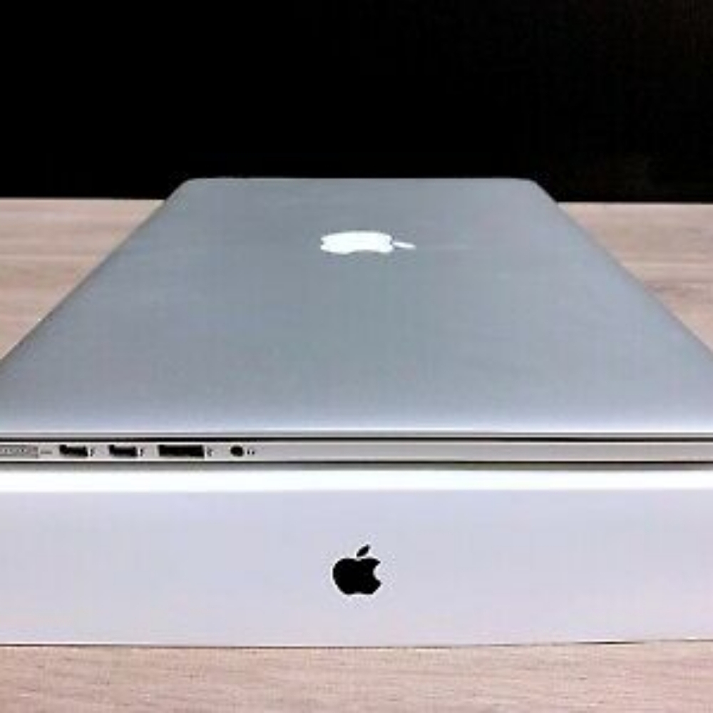 Apple MacBook 256 GB